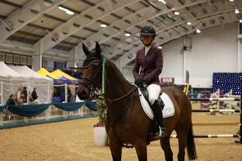 Holly Smith Takes UNIBED Winter Grades B&C Qualifier at Aintree